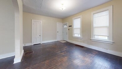 919 Douglas Ave in Ames, IA - Building Photo - Building Photo