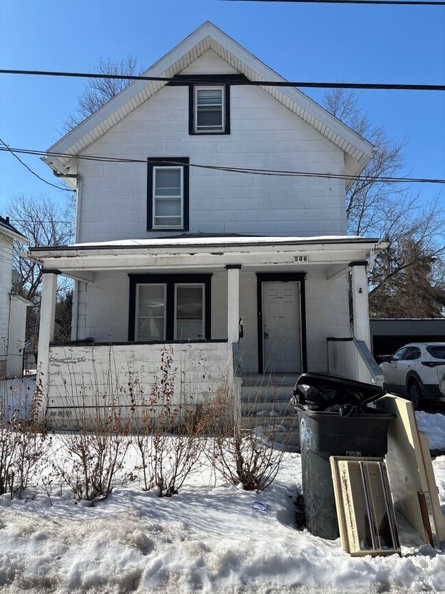 property at 586 Robinette Ct