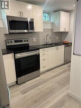 131 Kinzie Ave in Kitchener, ON - Building Photo - Building Photo