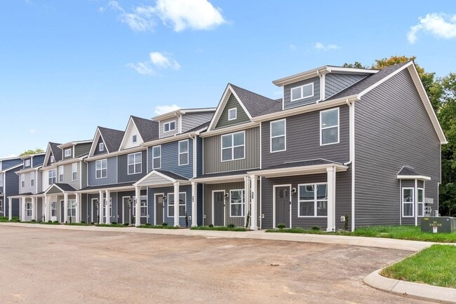 property at 304 Front Rdg Cir