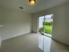 385 NW 82nd Ter in Miami, FL - Building Photo - Building Photo