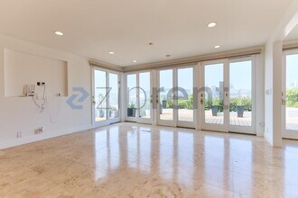 227 Milford Dr in Newport Beach, CA - Building Photo - Building Photo