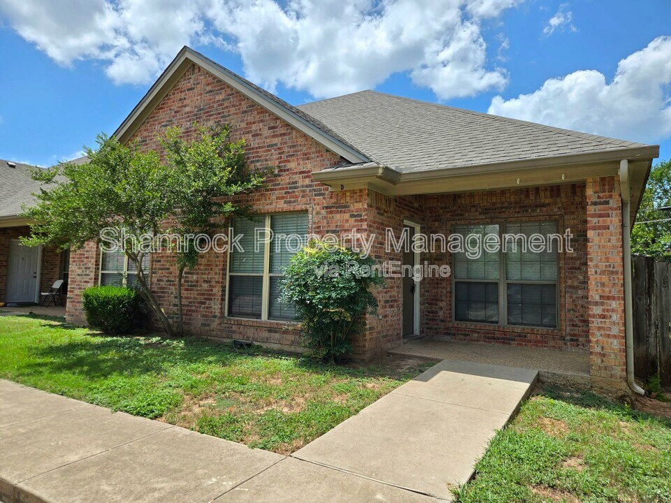 2109 Columbus Ave in Waco, TX - Building Photo