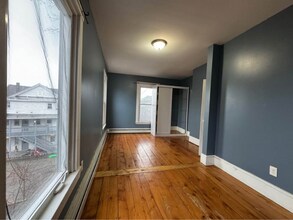 6 Graham St in Biddeford, ME - Building Photo - Building Photo