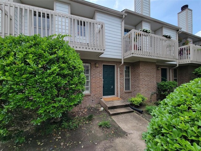property at 2628 North Blvd