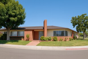 5001 Rockford Dr in San Diego, CA - Building Photo