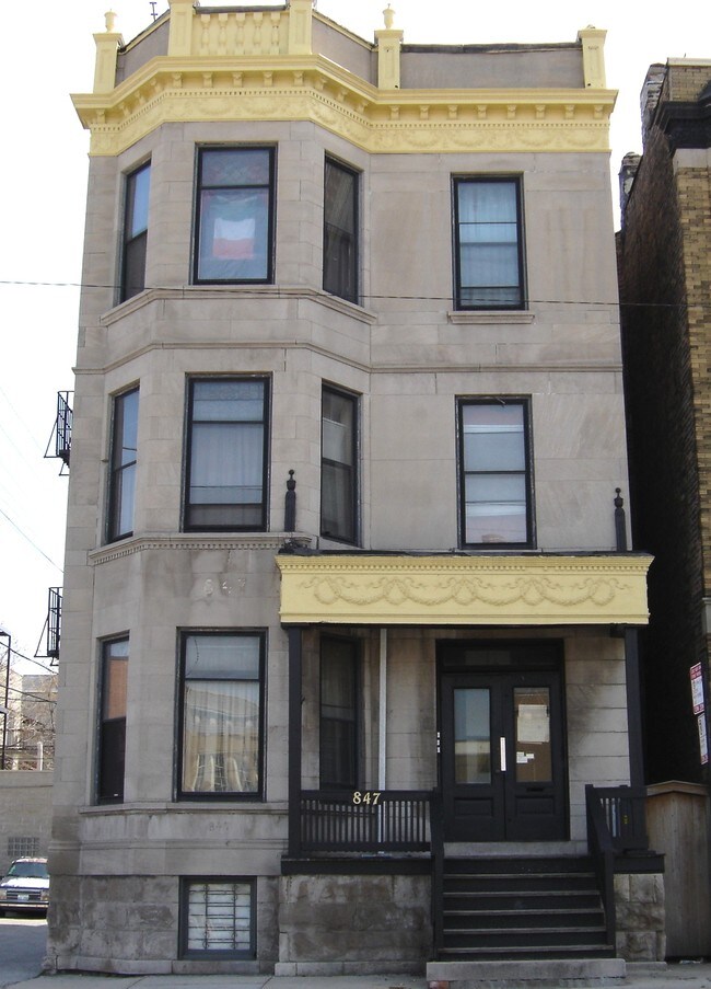 847 W Addison St in Chicago, IL - Building Photo - Building Photo