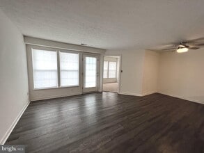 2402 Autumn Harvest Ct in Odenton, MD - Building Photo - Building Photo