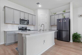 1813 Crow Hop Vw in Leander, TX - Building Photo - Building Photo