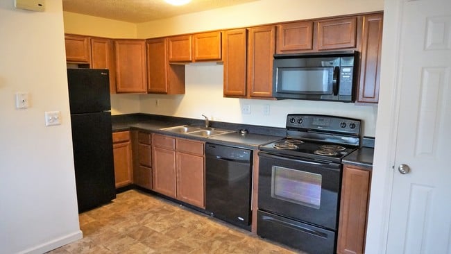 Vantage Pointe Apartments in Lafayette, IN - Building Photo - Building Photo