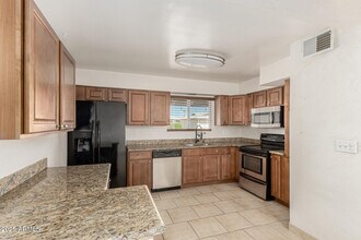 3823 W Lawrence Rd in Phoenix, AZ - Building Photo - Building Photo