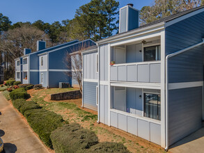 The Timbers Apartment Homes in Lilburn, GA - Building Photo - Building Photo