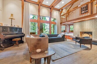 286 Marion Ave in Mill Valley, CA - Foto de edificio - Building Photo