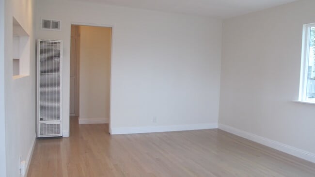 1108 Tait St, Unit Unit C in Oceanside, CA - Building Photo - Building Photo