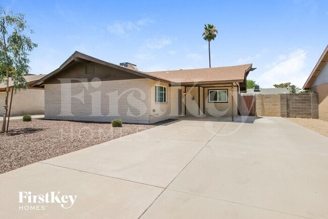 4716 S Kenwood Ln in Tempe, AZ - Building Photo - Building Photo