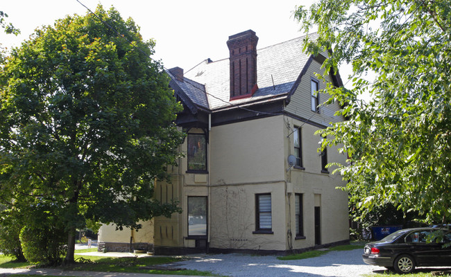 300 S Negley Ave in Pittsburgh, PA - Building Photo - Building Photo