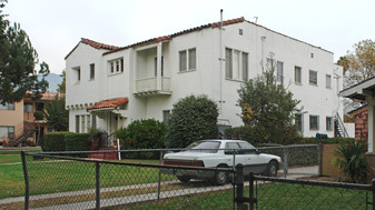 838 Marengo Ave Apartamentos