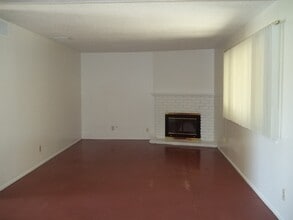 3935 E Donner Ave in Fresno, CA - Building Photo - Building Photo