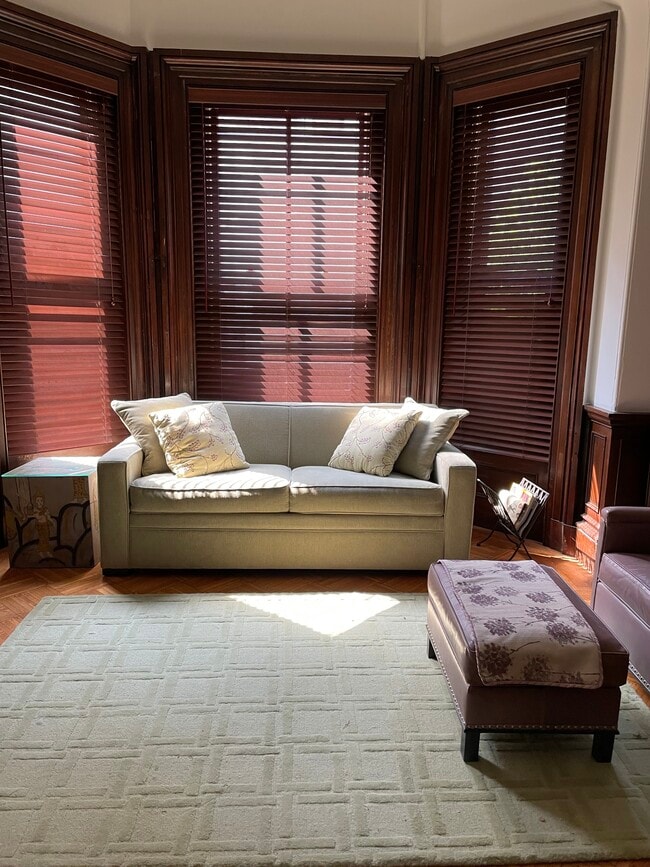 171 Beacon St, Unit 1R in Boston, MA - Building Photo - Building Photo