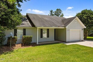 450 Main St in Lillington, NC - Building Photo