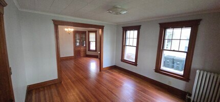 54 Hoffman St, Unit Floor floor in Torrington, CT - Building Photo - Building Photo