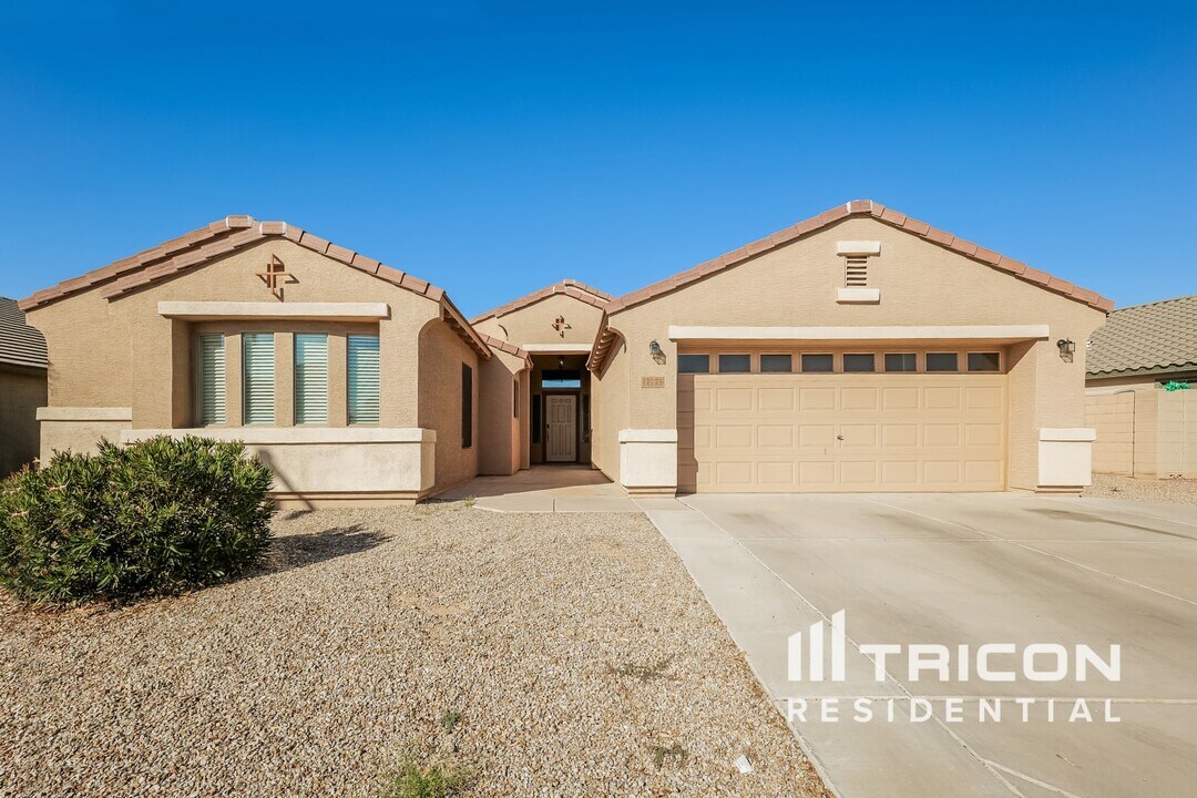 17775 W Eugene Terrace in Surprise, AZ - Building Photo