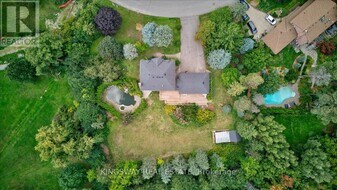 26 Cynthia Crescent in Richmond Hill, ON - Building Photo