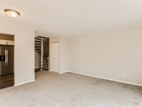 7236 72nd Ln N in Brooklyn Park, MN - Building Photo - Building Photo