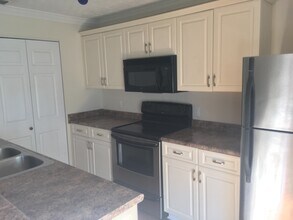 802 E Main St, Unit 10 in Murfreesboro, TN - Building Photo - Building Photo