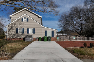 The Radnor House in Norfolk, VA - Building Photo - Building Photo