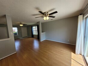 19410 Cavern Springs Dr in Tomball, TX - Building Photo - Building Photo