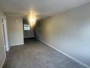 102 S Mulberry St in Statesboro, GA - Building Photo - Building Photo