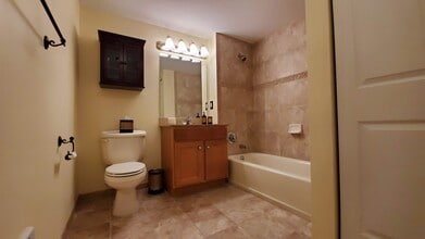 7 Prospect St, Unit 806 in Morristown, NJ - Foto de edificio - Building Photo