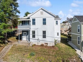 623 Spruce St in Irwin, PA - Building Photo - Building Photo