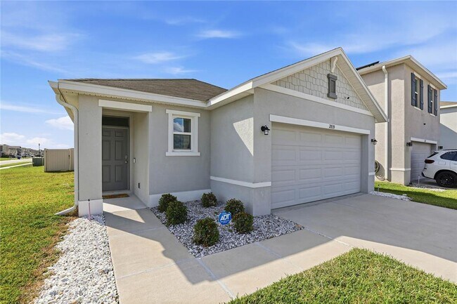 2839 Maiden Grass Isle in Wesley Chapel, FL - Building Photo - Building Photo