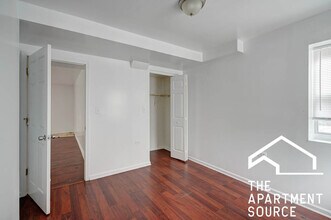 2530 W Fitch Ave in Chicago, IL - Foto de edificio - Building Photo