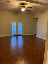 218 S 6th St in La Porte, TX - Building Photo - Building Photo