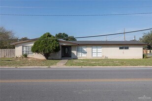 22 N 8th St in McAllen, TX - Building Photo