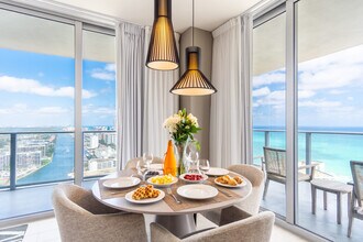 4010 S Ocean Dr in Hollywood, FL - Building Photo - Building Photo
