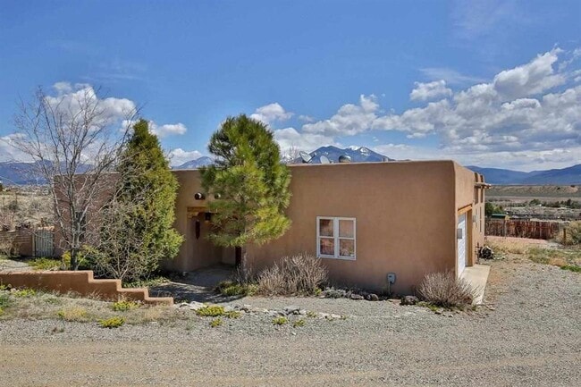 11 C Toda Vis Rd in El Prado, NM - Building Photo - Building Photo