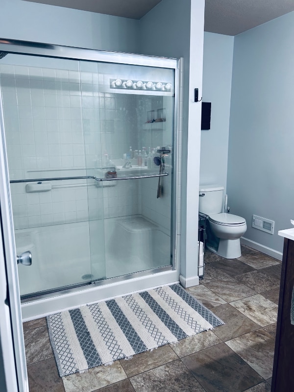 property at 9814 Sunrise Cir