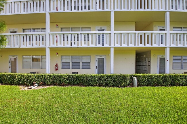 91 Dorset C in Boca Raton, FL - Building Photo - Building Photo