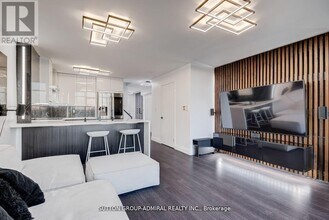 200 Manitoba St in Toronto, ON - Building Photo - Building Photo