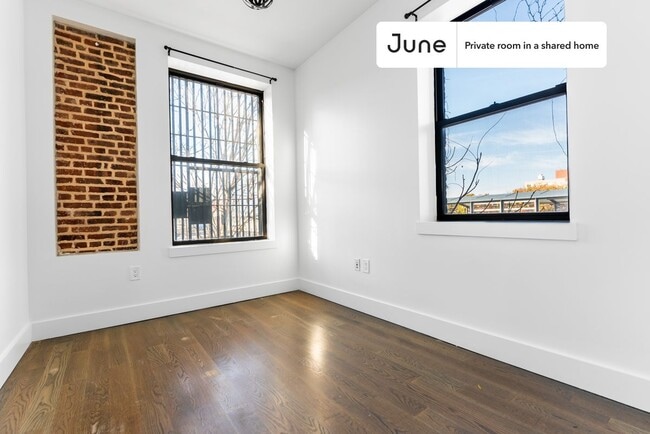 Private bedroom in 4 bed/2 bath Home in New York, NY - Building Photo - Building Photo