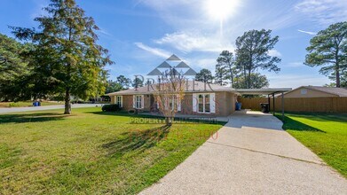 5100 Sequoia Dr in Columbus, GA - Building Photo - Building Photo