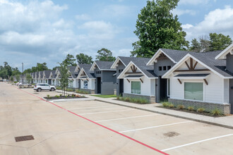 The Vintage at Lake Road in Houston, TX - Building Photo - Building Photo