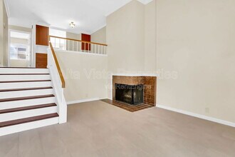 3211 Caminito Eastbluff in San Diego, CA - Building Photo - Building Photo