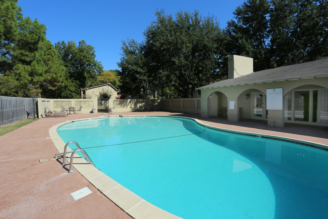 Tuscany at Midtown in Montgomery, AL - Foto de edificio