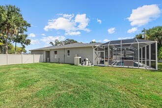 279 Avalon Rd in Venice, FL - Building Photo - Building Photo