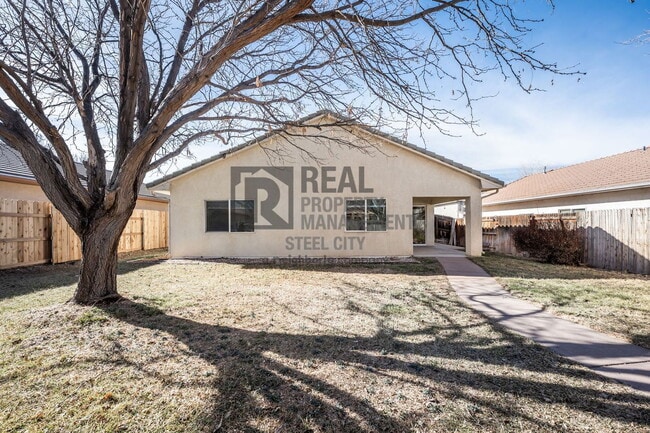 property at 1014 Pinecrest Dr